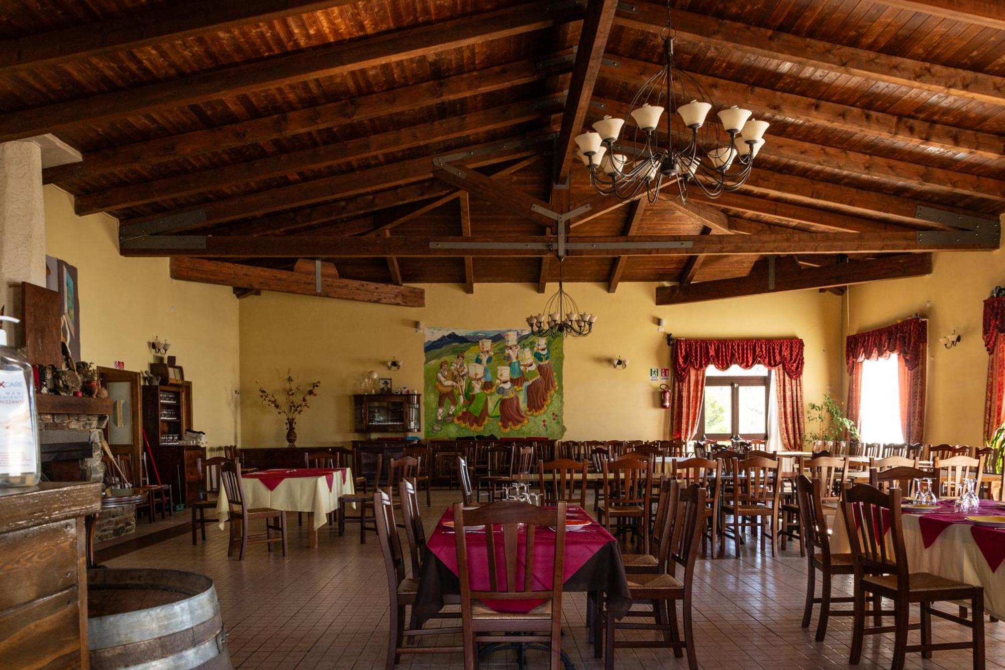 Agriturismo Pinelli Plataci エクステリア 写真