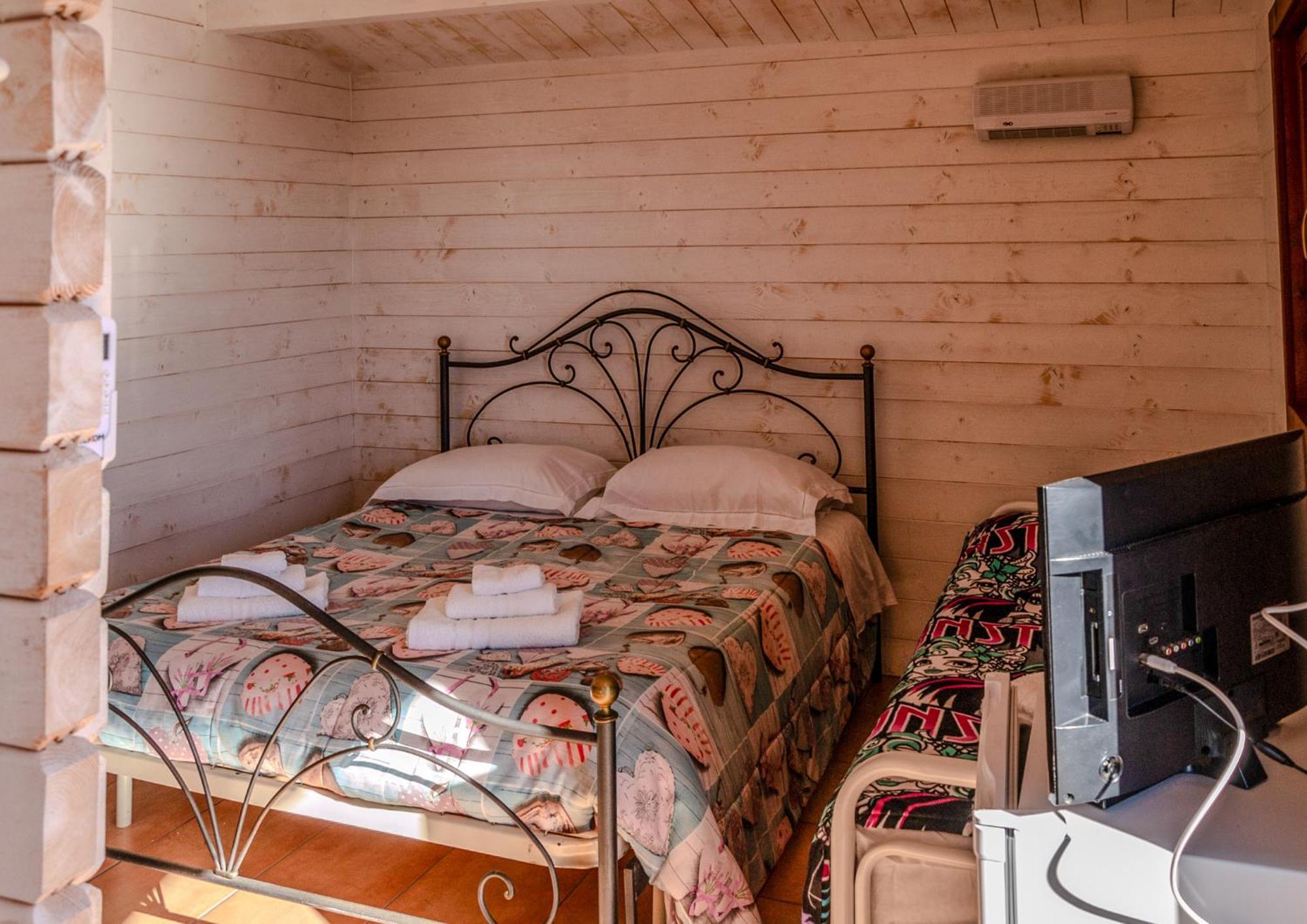 Agriturismo Pinelli Plataci エクステリア 写真