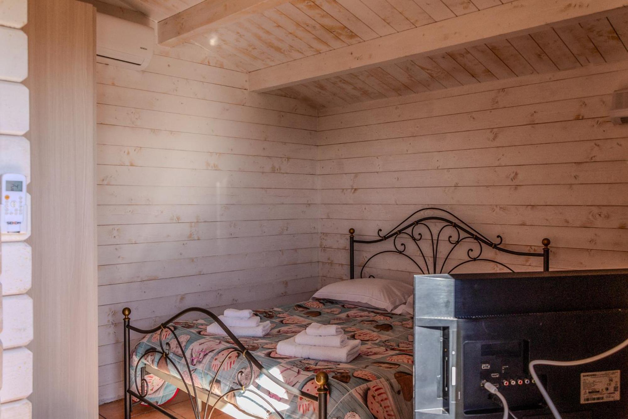 Agriturismo Pinelli Plataci エクステリア 写真